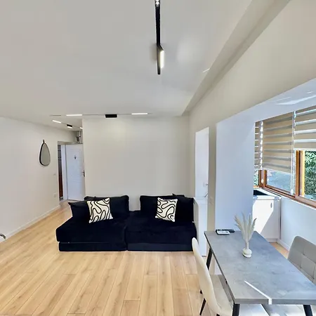 Apartment Center 1, *