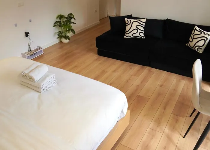 Apartment Center 1, *