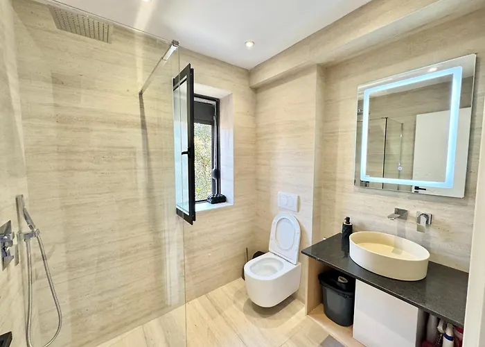 Center 1, Apartment *